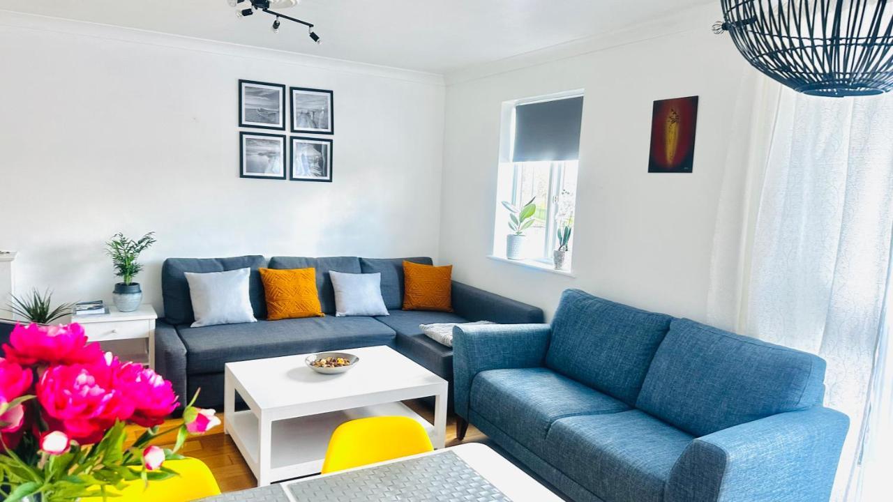 Amazing Location - City Of London- 2 Bedroom Stunning Canal View House With Private Garden,Parking & Balcony Dış mekan fotoğraf