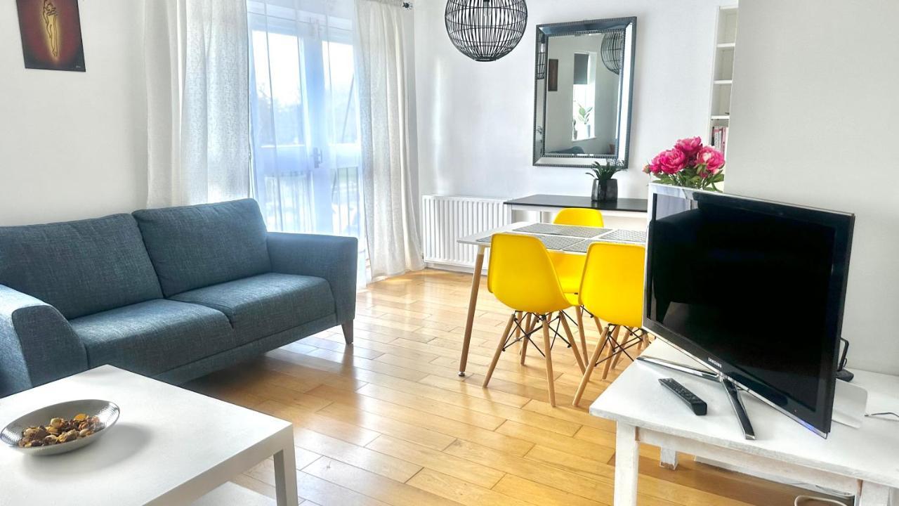 Amazing Location - City Of London- 2 Bedroom Stunning Canal View House With Private Garden,Parking & Balcony Dış mekan fotoğraf