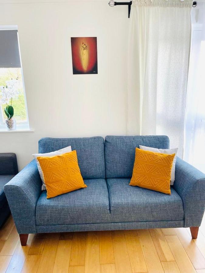 Amazing Location - City Of London- 2 Bedroom Stunning Canal View House With Private Garden,Parking & Balcony Dış mekan fotoğraf