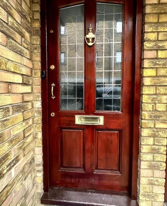 Amazing Location - City Of London- 2 Bedroom Stunning Canal View House With Private Garden,Parking & Balcony Dış mekan fotoğraf