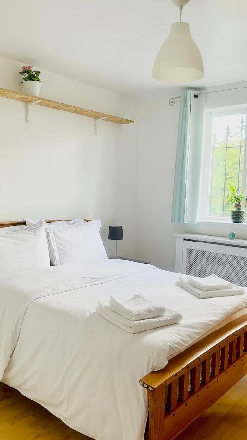 Amazing Location - City Of London- 2 Bedroom Stunning Canal View House With Private Garden,Parking & Balcony Dış mekan fotoğraf