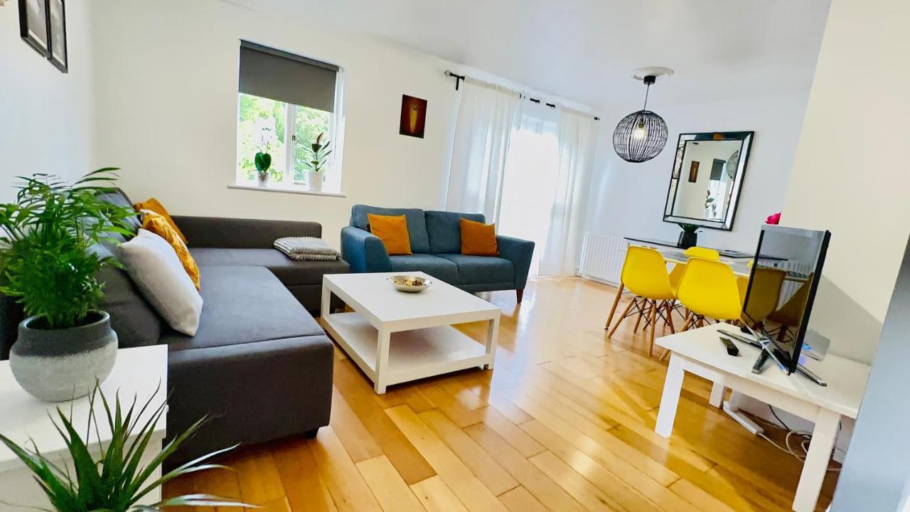 Amazing Location - City Of London- 2 Bedroom Stunning Canal View House With Private Garden,Parking & Balcony Dış mekan fotoğraf