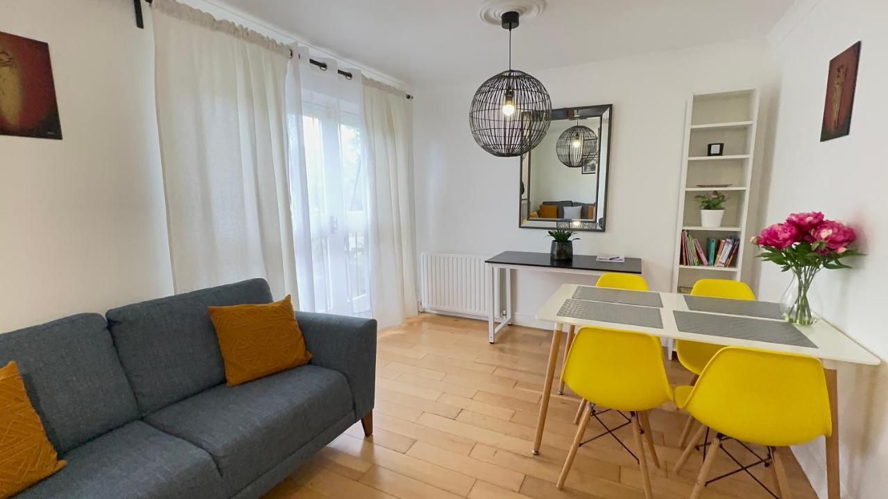 Amazing Location - City Of London- 2 Bedroom Stunning Canal View House With Private Garden,Parking & Balcony Dış mekan fotoğraf